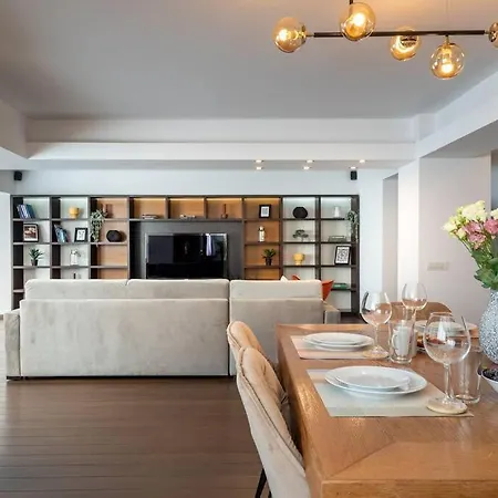 Superb Views 3br Duplex - 4 Balconies + Parking