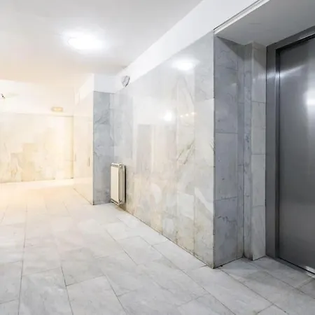 Apartment Superb Views 3br Duplex - 4 Balconies + Parking *