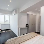 Superb Views 3br Duplex - 4 Balconies + Parking בוקרשט