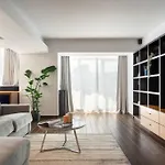 Superb Views 3br Duplex - 4 Balconies + Parking בוקרשט