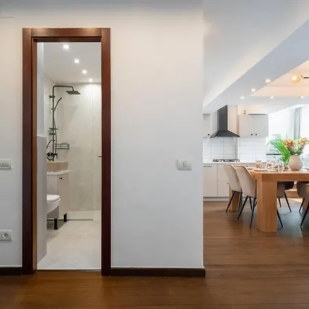 Appartement Superb Views 3br Duplex - 4 Balconies + Parking Boekarest