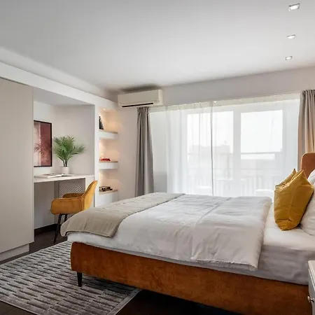 公寓 Superb Views 3br Duplex - 4 Balconies + Parking *