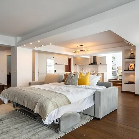 Superb Views 3br Duplex - 4 Balconies + Parking *