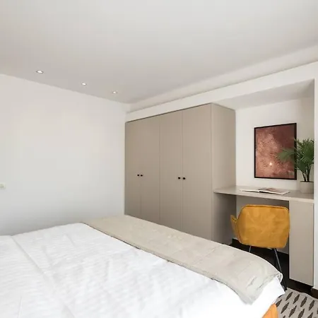 Superb Views 3br Duplex - 4 Balconies + Parking アパート *