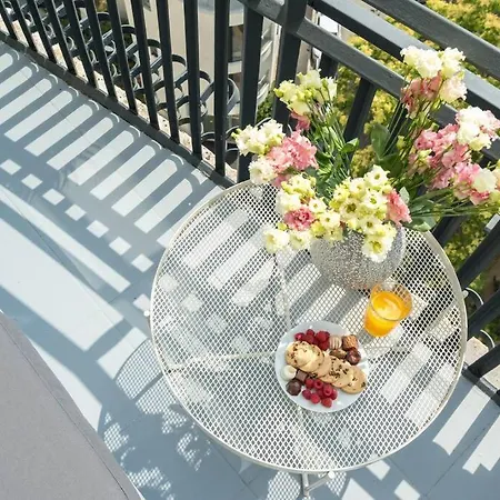 公寓 Superb Views 3br Duplex - 4 Balconies + Parking *
