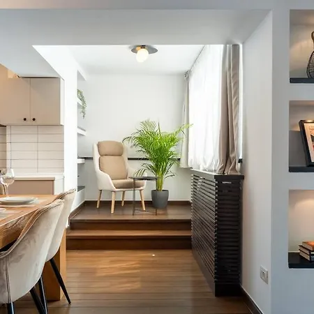Superb Views 3br Duplex - 4 Balconies + Parking 公寓