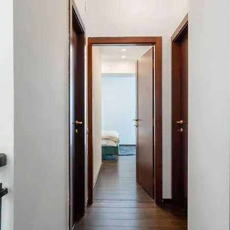 Superb Views 3br Duplex - 4 Balconies + Parking * Boekarest