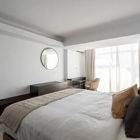 Superb Views 3br Duplex - 4 Balconies + Parking 公寓 *
