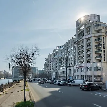公寓 Superb Views 3br Duplex - 4 Balconies + Parking