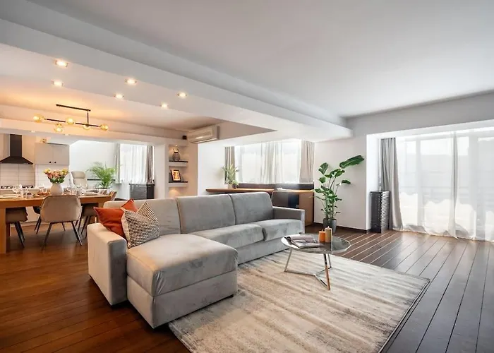 Superb Views 3br Duplex - 4 Balconies + Parking