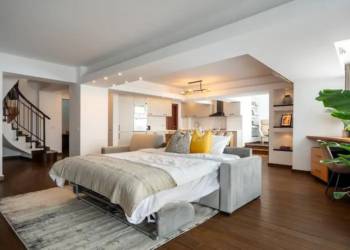 Superb Views 3br Duplex - 4 Balconies + Parking *