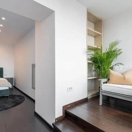 Διαμέρισμα Superb Views 3br Duplex - 4 Balconies + Parking Βουκουρέστι