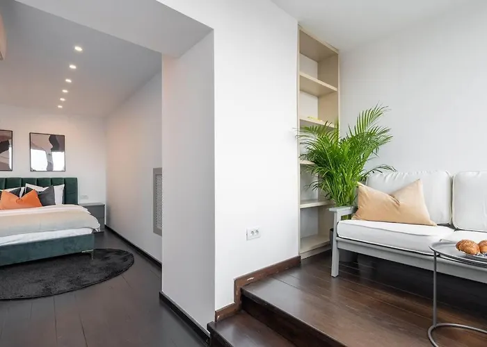 דירה Superb Views 3br Duplex - 4 Balconies + Parking בוקרשט