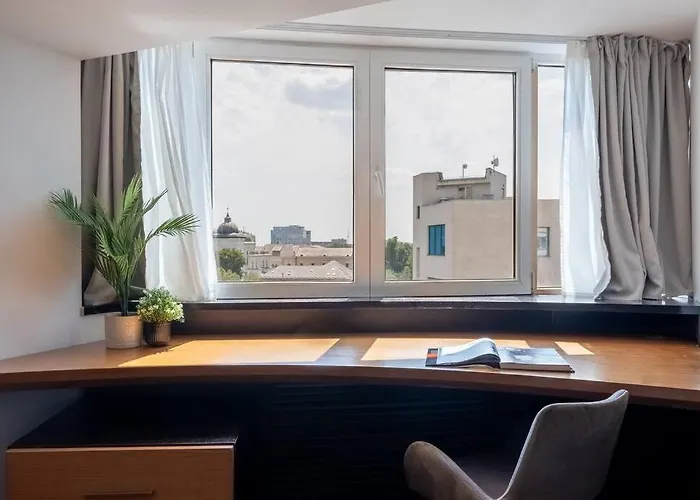 Superb Views 3br Duplex - 4 Balconies + Parking דירה *