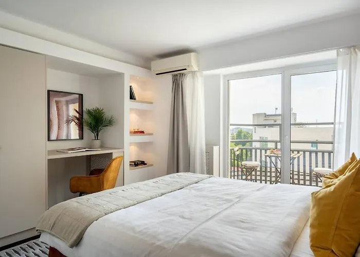 Superb Views 3br Duplex - 4 Balconies + Parking * בוקרשט