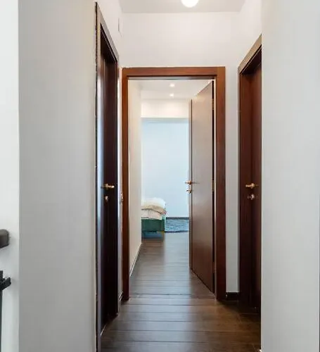 Superb Views 3br Duplex - 4 Balconies + Parking * בוקרשט